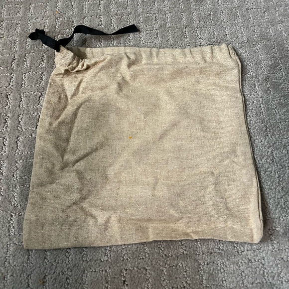 Gucci Tan Dust Bag - Picture 2 of 2
